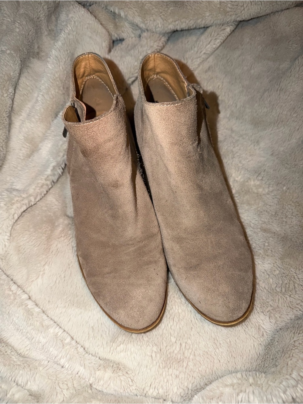 Lucky Brand Taupe Suede Ankle Booties Size 8.5